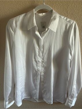 a new day Men's White Long-Sleeve Button-Up Dress Shirt